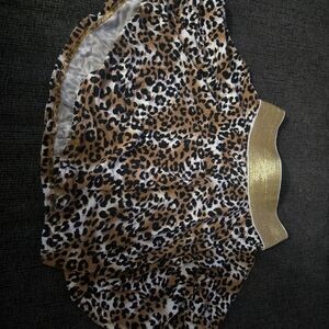 Chic Leopard Print Skirt with Gold Accent